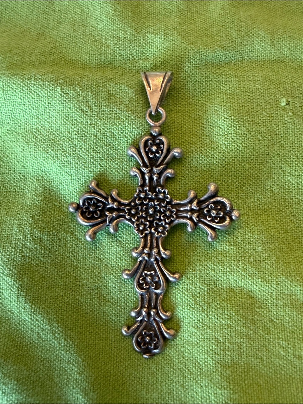 Ornate Sterling Silver Floral Cross Pendant Necklace - Silver